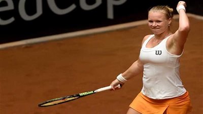 كيكي بيرتنز تتأهل للدور الثالث لبطولة شتوتجارت للتنس