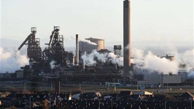 إصابة شخصين في انفجارات بـ