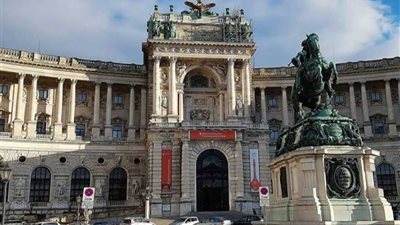 مسافر في الخيال.. المكتبة الوطنية بالنمسا أجمل مكتبة في العالم.. (صور)