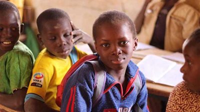 العنف الطائفي يهدد المسيرة التعليمية لأكثر من 157 الف طفل في وسط مالي