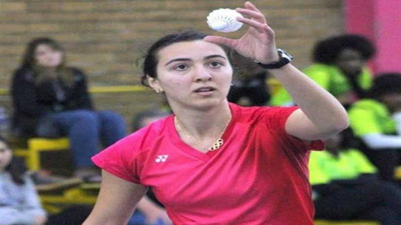 فراعنة الريشة الطائرة