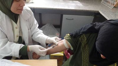 صحة المنيا تدرج من بلغ 18 عاما بقاعدة بيانات 