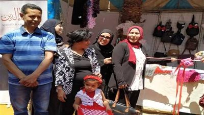 نتاج الورش اليدوية لقرية الدوير في المعرض المصري- السوري بأسيوط