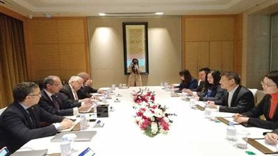 وزير الاتصالات يبحث مع شركات صينية ضخ استثمارات في السوق المصري
