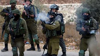 إصابة 26 فلسطينيًا خلال قمع الاحتلال الإسرائيلي مسيرات العودة شرق قطاع غزة