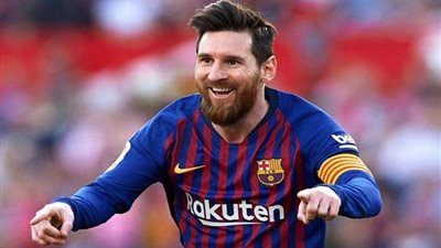 هل يُحقق «ميسي» الثلاثية التاريخية هذا الموسم؟