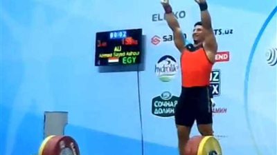 أحمد عاشور يحصد 3 ذهبيات ببطولة أفريقيا لرفع الأثقال