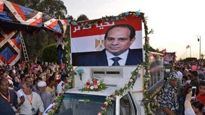 محافظ الإسماعيلية يشهد الاحتفالات بأعياد الربيع ومهرجان الزهور