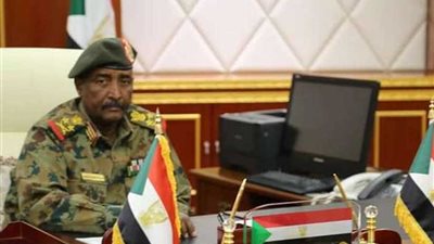 المجلس الانتقالي السوداني يجمد نشاط النقابات والاتحادات المهنية والاتحاد العام لأصحاب العمل