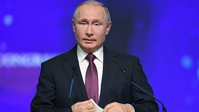 بوتين: لا أحد في