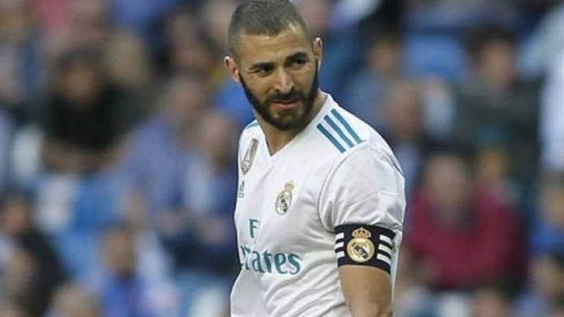 بنزيما يغيب عن قائمة