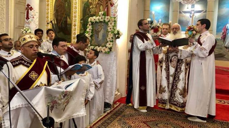 الأنبا بولا يترأس