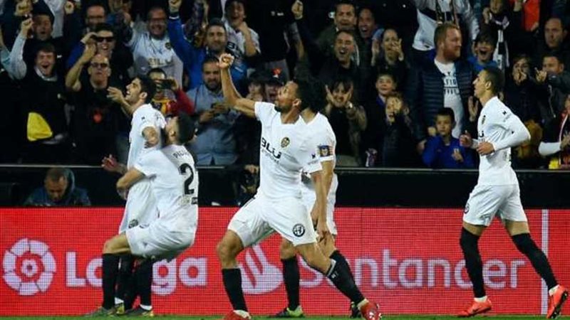 إيبار يفوز على فالنسيا