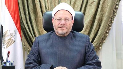 مفتي الجمهورية يهنئ عمال مصر بعيدهم.. ويؤكد: بسواعدكم نبني بلادنا