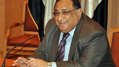 رئيس جامعة حلوان يهنئ الرئيس عبد الفتاح السيسي بمناسبة عيد العمال