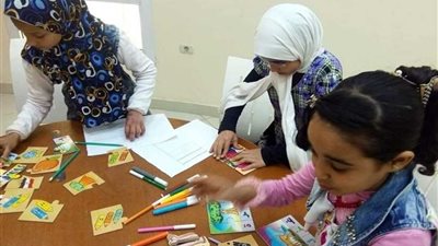 ثقافة الغربية تناقش 