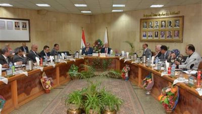 سداد الرسوم الدراسية شرط دخول الطلاب الامتحانات بجامعة أسيوط