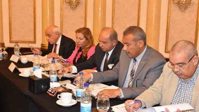 مجلس أمناء القاهرة الجديدة يطالب الأجهزة التنفيذية بتفعيل قراراته