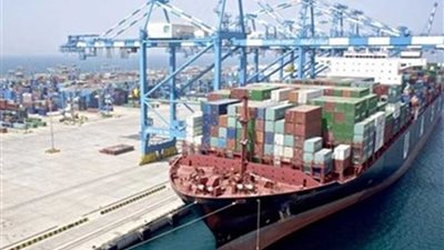 إحباط تهريب 280 قطعة ملابس محظور استيرادها ببورسعيد