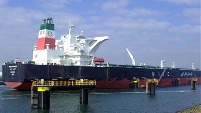 بدء سريان إلغاء الإعفاءات الأمريكية لمستوردي النفط الإيراني