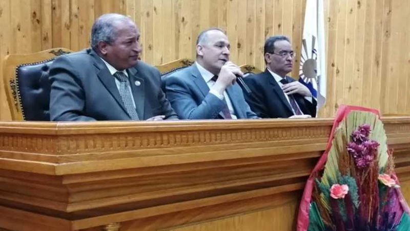 لجان بإدارات ومدارس