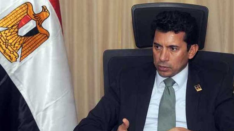 وزير الرياضة ورئيسا