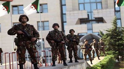 الجيش الجزائري: ضبط 24 عنصر دعم للجماعات الارهابية خلال أبريل الماضي