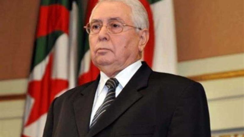 الرئيس الجزائري ينهي
