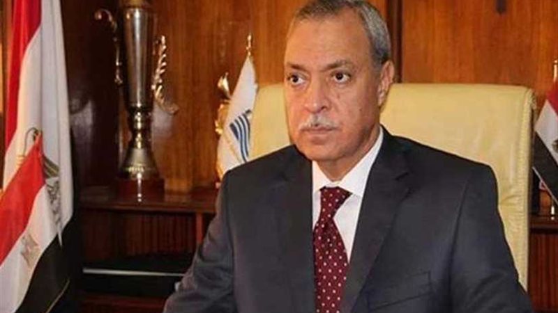 محافظ قنا يتفقد أعمال