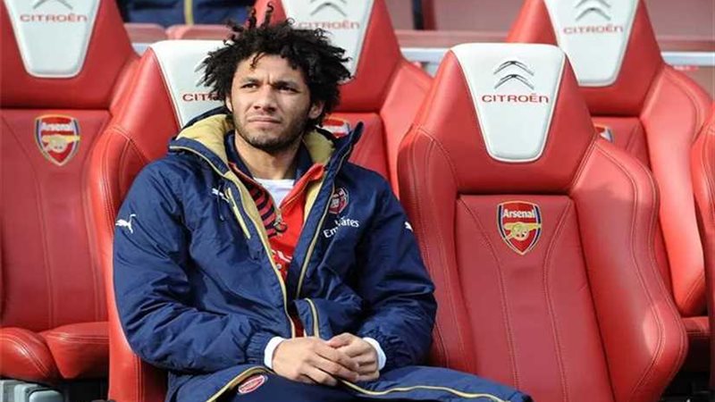 محمد النني على مقاعد