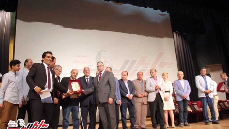 «الصحفيين» احتفت