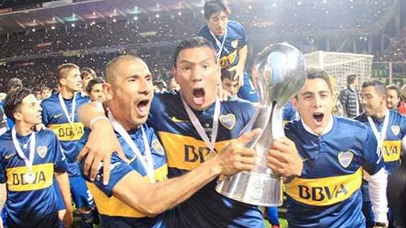 بوكا جونيورز يتوج