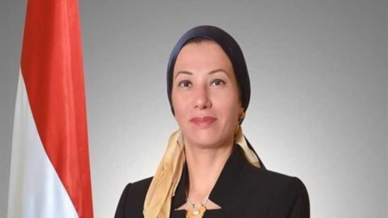 وزيرة البيئة تلتقي