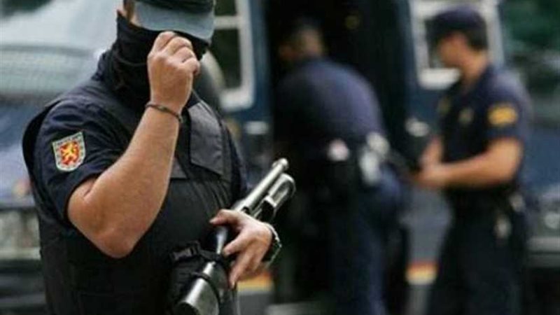 اشتباكات بين الأمن