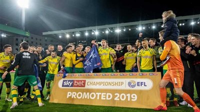 نوريتش سيتي يتوج بلقب «تشامبيون شيب»