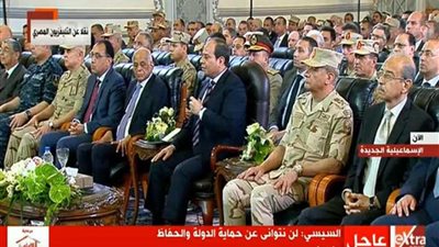 السيسي: لو كانت المظاهرات تبني مصر أنا هنزل بالمصريين نقف في الشارع ليل ونهار عشان نبنيها