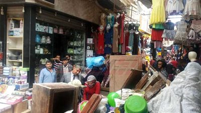 إخلاء عقار آيل للسقوط بحي غرب المنصورة