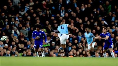 «كومباني» يطلق صاروخية في شباك ليستر سيتي