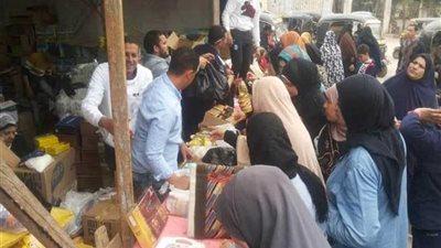 زحام على منافذ بيع المستلزمات الرمضانية بـ”المنوفية“