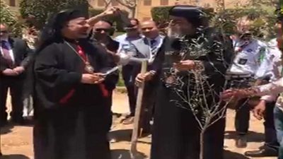 البابا تواضروس وبطريرك الكاثوليك يزرعان شجرة زيتون في يوم المحبة الأخوية 