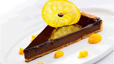 تعرف على كيفية صنع تورتة الشيكولاتة والبرتقال