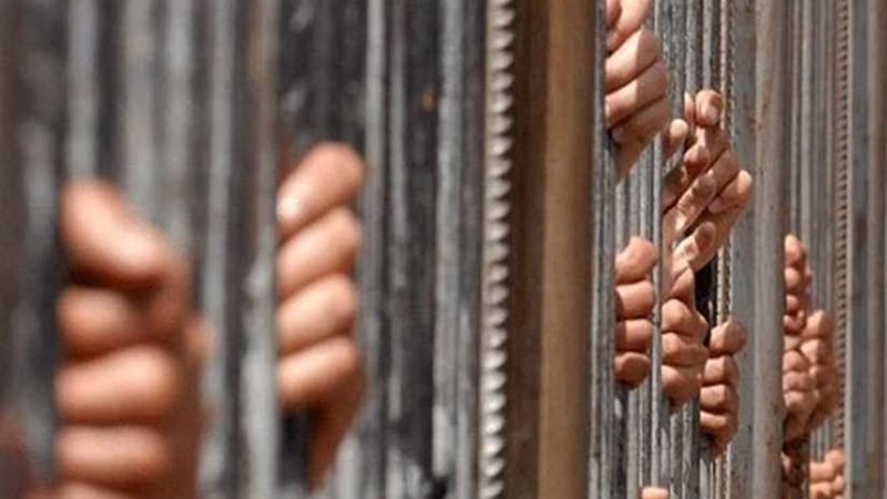 حبس 3 مسئولين بمجلس