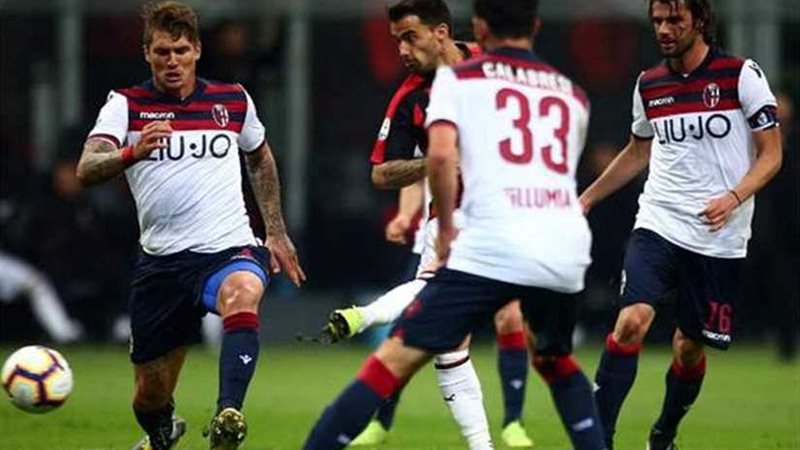 فوز ميلان على بولونيا