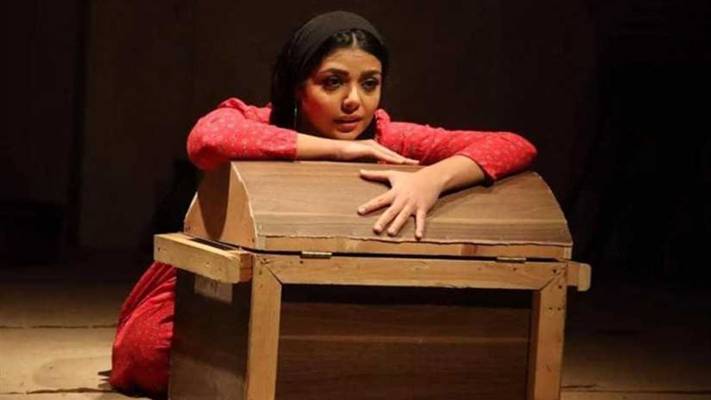 الطوق والأسورة بعروض