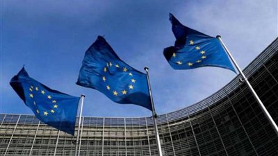 استطلاع: 66.2 % من الإيطاليين يرفضون الخروج من الاتحاد الأوروبي والعودة إلى ؤ