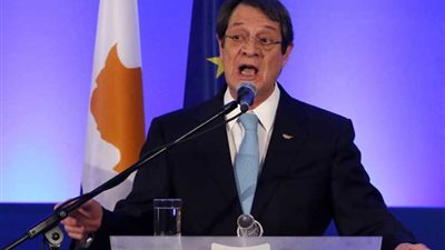 الرئيس القبرصي يلتقي وزير الدفاع اليوناني لبحث أنشطة التنقيب البحري التركية