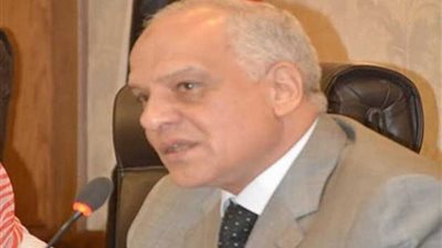 محافظ الجيزة: جزاءات رادعة لكل من يستغل ملابس عمال النظافة في التسول