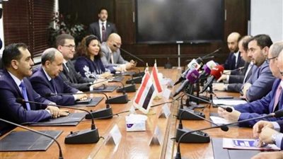 وزراء تجارة مصر والأردن والعراق يتفقون على آليات جديدة لتنشيط التعاون الاقتصادي