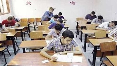 100 ألف طالب يؤدون امتحانات الإعدادية بالدقهلية.. غدًا