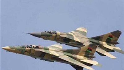 قوات الجيش الليبي تطبق على العزيزية من 3 محاور